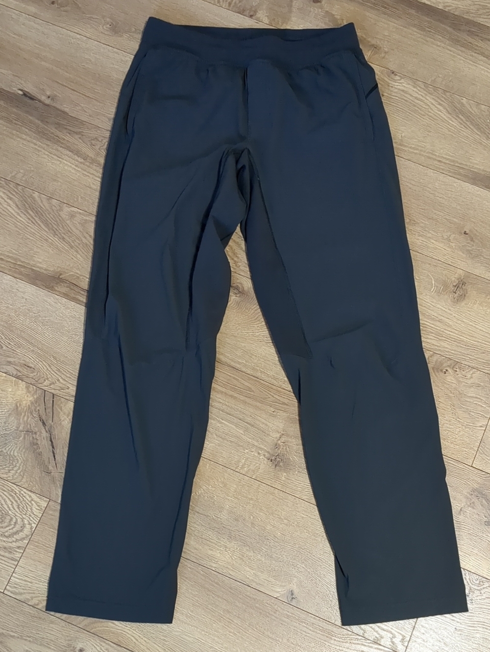 Lululemon Athletic men's size medium pants